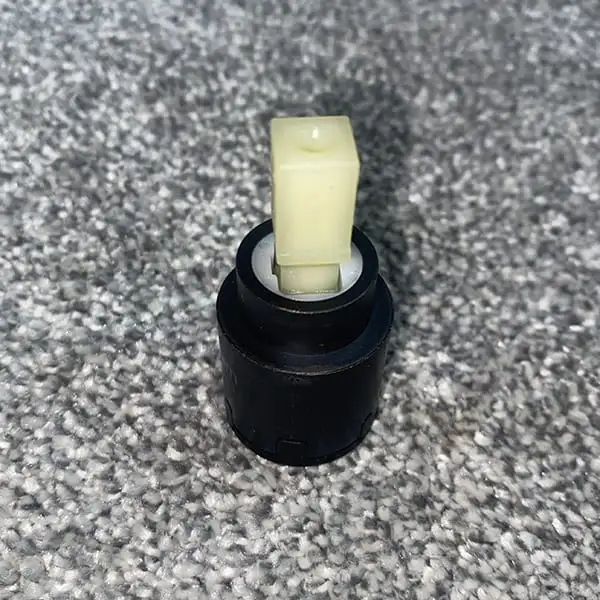 Teka-glowica-ceramiczna-do-baterii-R802725-IC915-IC939.jpg