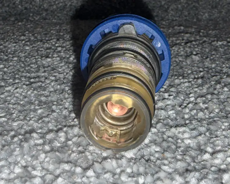 Ideal Standard Głowica termostatyczna 2.jpg